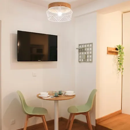 Charming For 2 In The Heart Of باريس