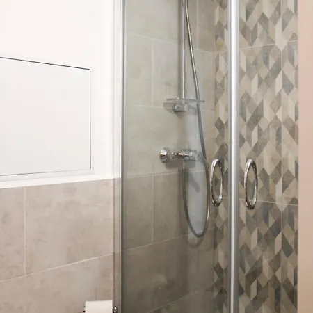 Apartment Charming For 2 In The Heart Of