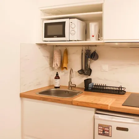 Charming For 2 In The Heart Of Apartment Paris